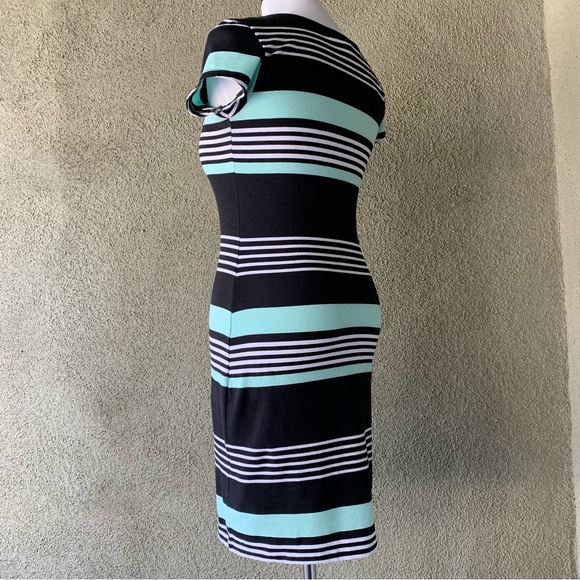🔥5/$20🔥 “Derek Heart” Striped Jersey Mini-Dress size M - Picture 6 of 9